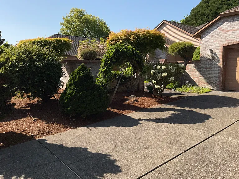 7515 SW Fairway Dr — Photo 1