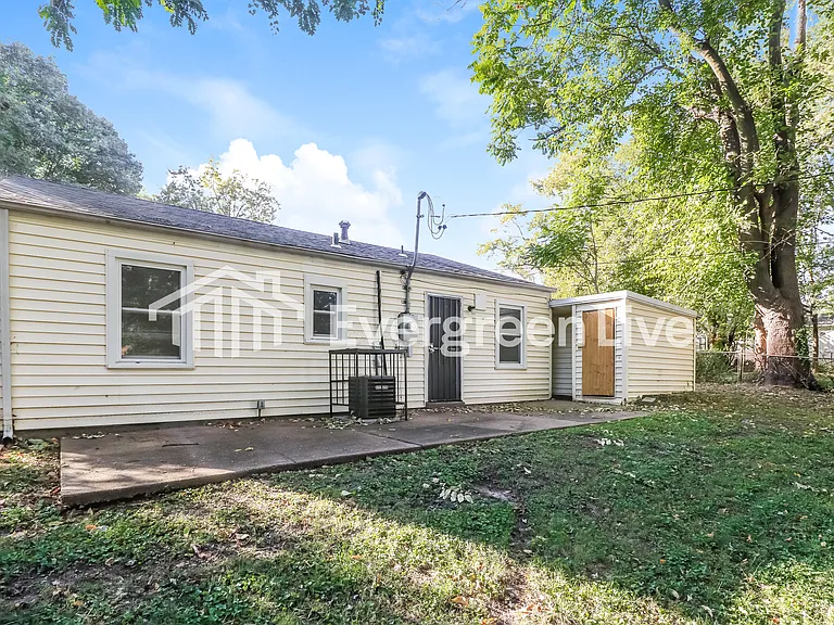 350 Brackleigh Ln — Photo 15