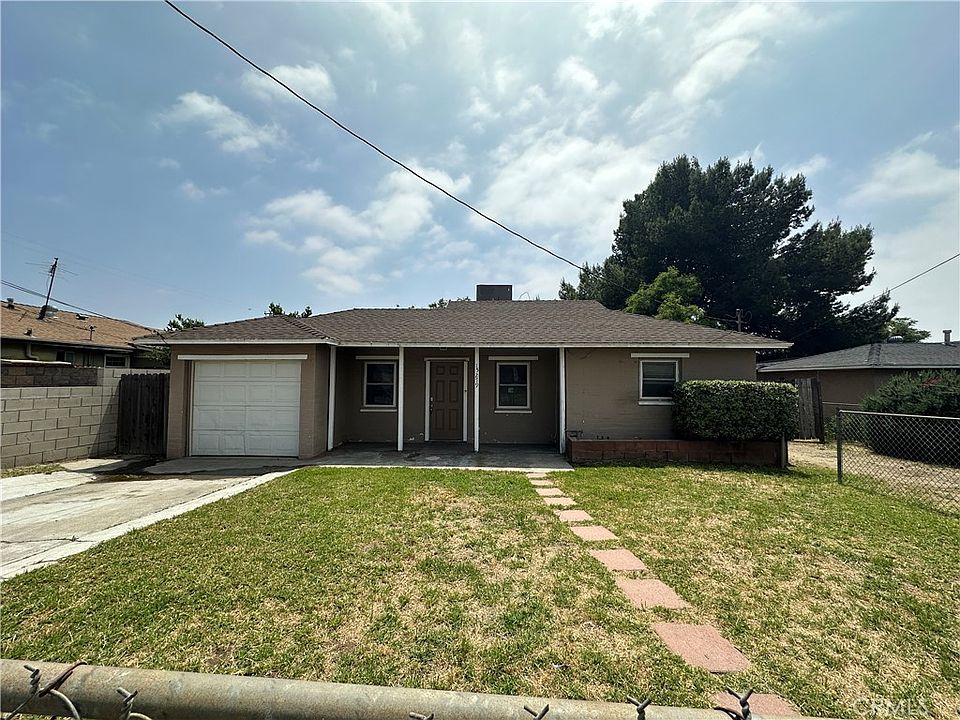 1st image of 15279 Orchid St