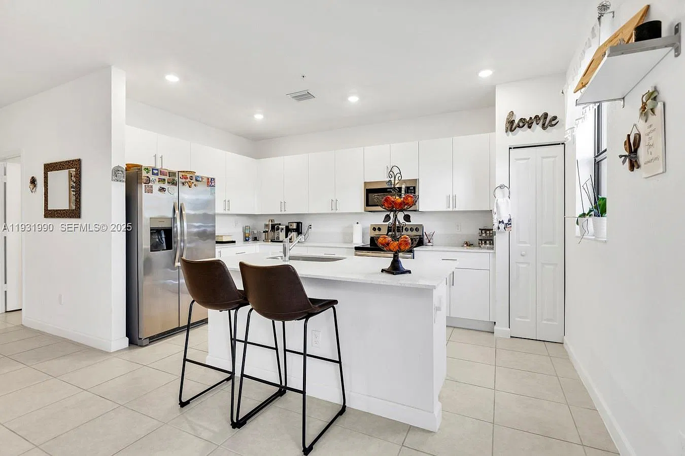 3 bed, 2.5 bath, 1793 sqft, $3,400 — Photo 4