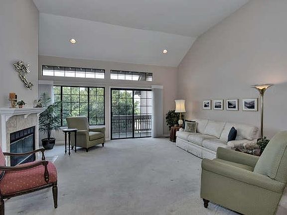 5th image of 5984 Dry Oak Ct