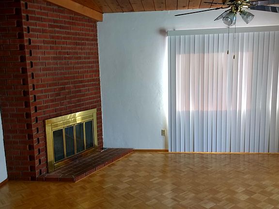 3rd image of 3652 Collier Ave