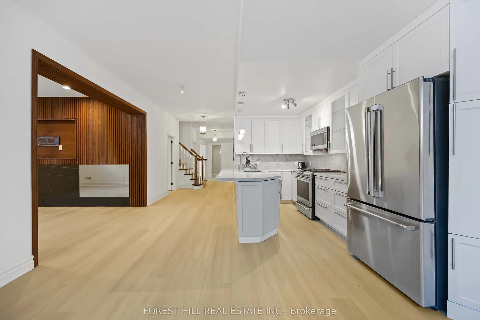42 Cotswold Cres photo 1