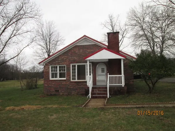 181 E Lake St, Camden, TN 38320