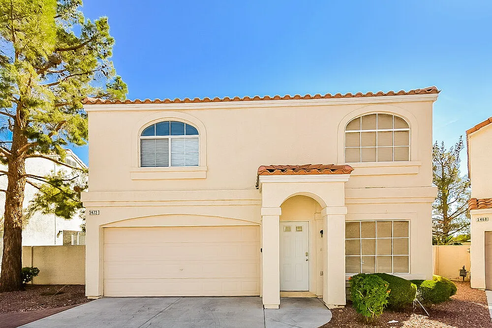 4 bed, 2.5 bath, 1621 sqft, $2,820 — Photo 1