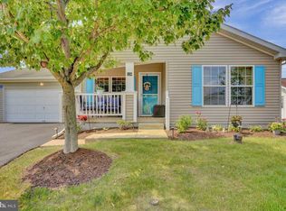 136 Random Rd, Douglassville, PA 19518