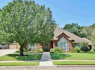 3730 Seminole Dr, Beaumont, TX 77707