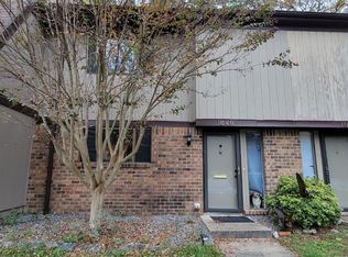 1040 Willow Green Dr, Newport News, VA 23602