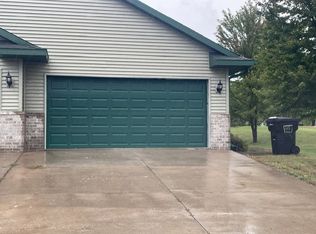 1909 Southridge Ave Unit 4, Menomonie, WI 54751