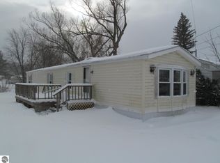 1120 Riverside St, Cadillac, MI 49601