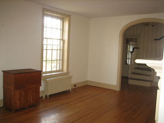 4th image of 180 S Almond St