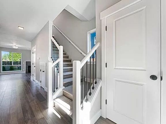4th image of 6636 SE 57th Ave