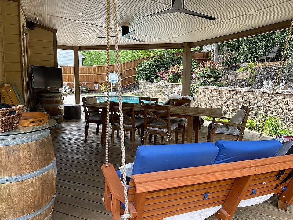 2nd image of 8070 Magnolia Way