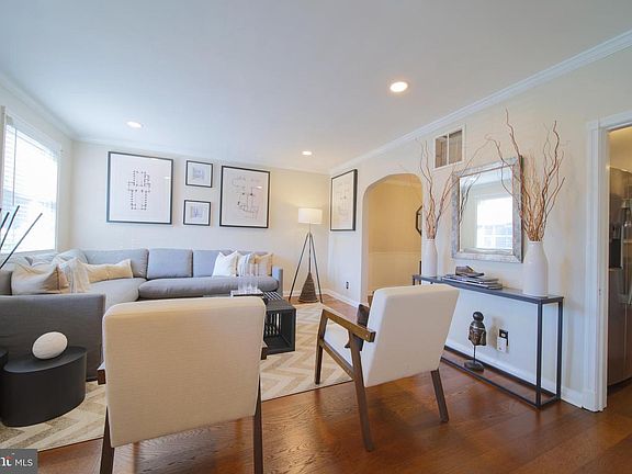 5th image of 3512 Parklawn Ave