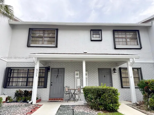 531 NW 103rd Ter, Hollywood, FL 33026