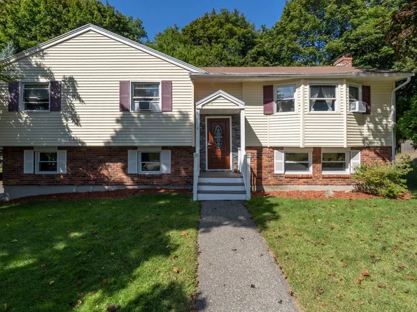 2 Yale St, Peabody, MA 01960