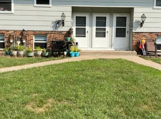 5820 E 149th St APT 1, Grandview, MO 64030