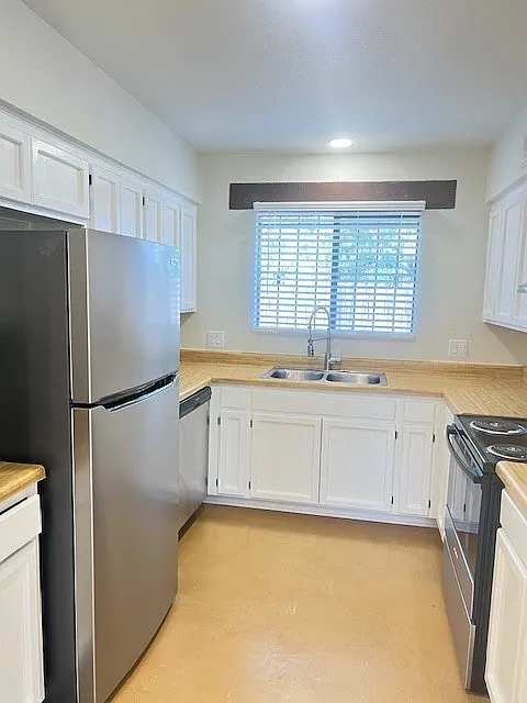 2 bed, 901 sqft, $1,384 — Photo 2