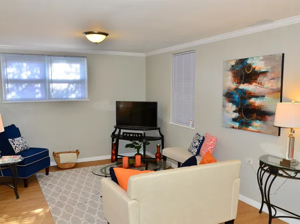 32 Brompton Ln, Cincinnati, OH 45218