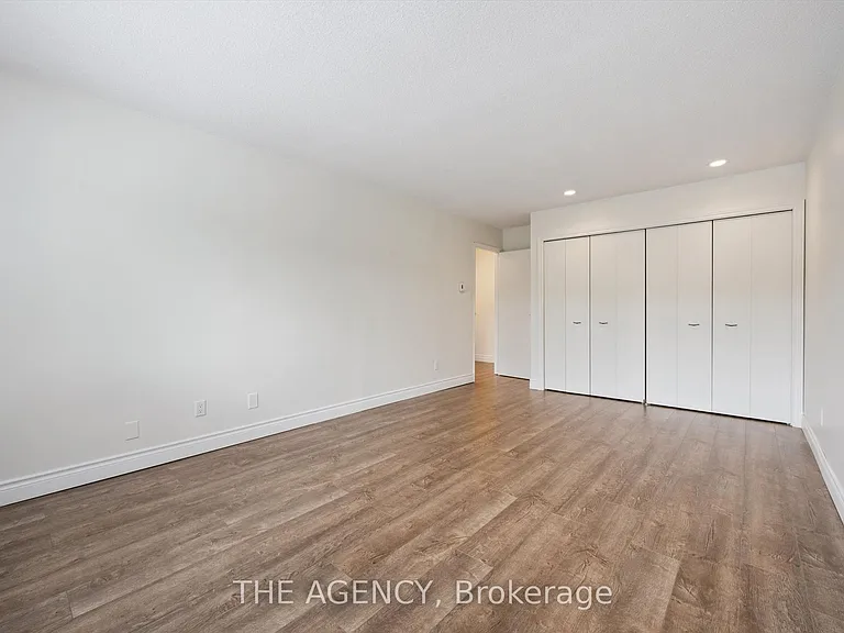 410 Scottsdale Dr — Photo 16