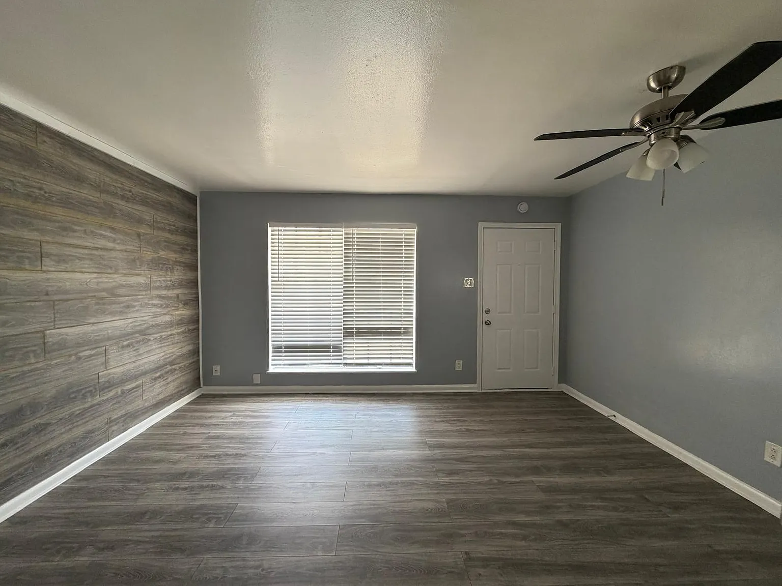 1 bed, 434 sqft, $995 — Photo 2