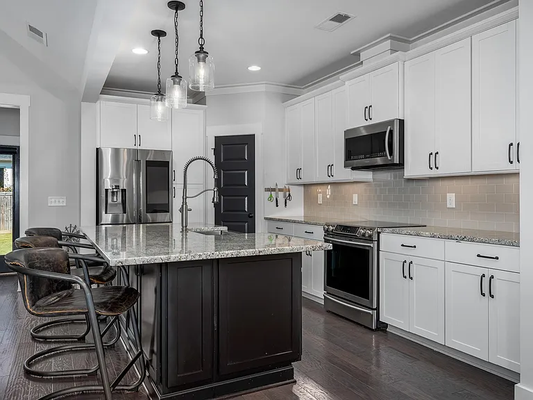 2197 Samuel Pass — Photo 10