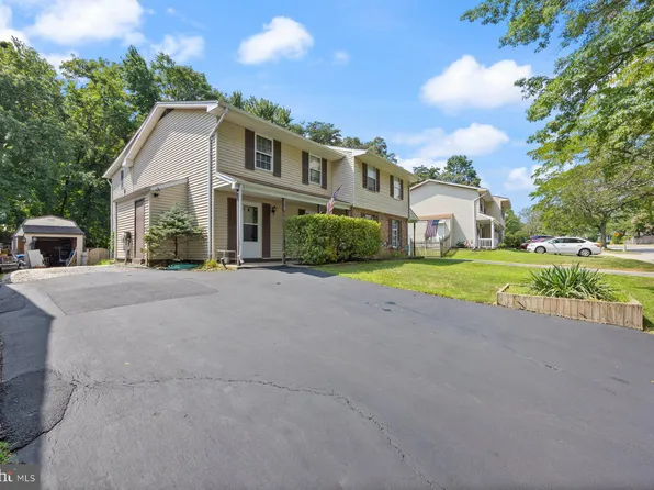 3515 Old Crown Dr, Pasadena, MD 21122