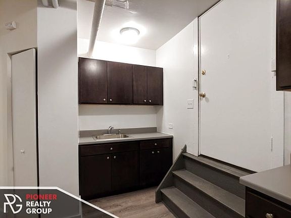 3rd image of 1542 N Kedzie Ave