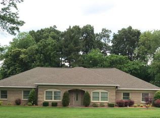 1144 Hedge Ln, Paducah, KY 42001