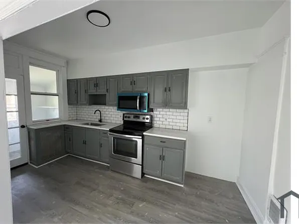 1143 Upland St, Chester, PA 19013