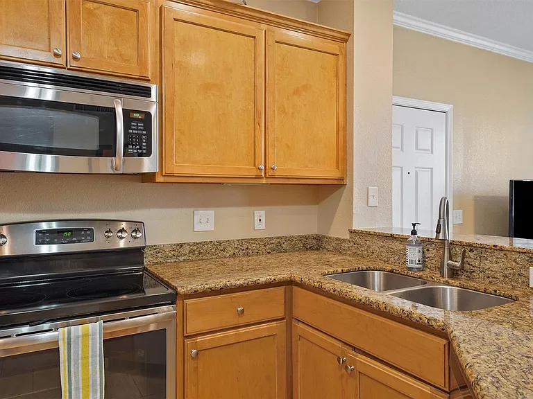 7000 Seawall Blvd #911 — Photo 30