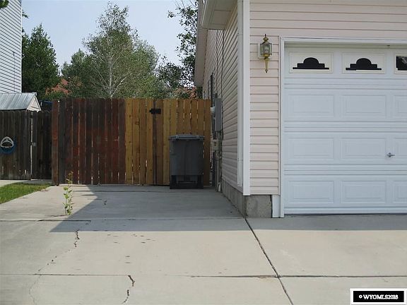 2nd image of 106 Morning Glory Way