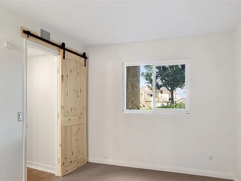 5049 Los Morros Way — Photo 6