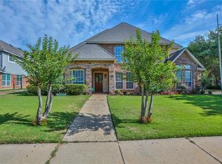 526 Winston St, Grand Prairie, TX 75052