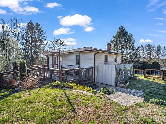 3rd image of 45 Capricorn Ln