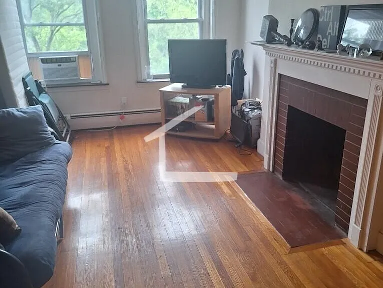 170 Winthrop Rd #5 — Photo 10