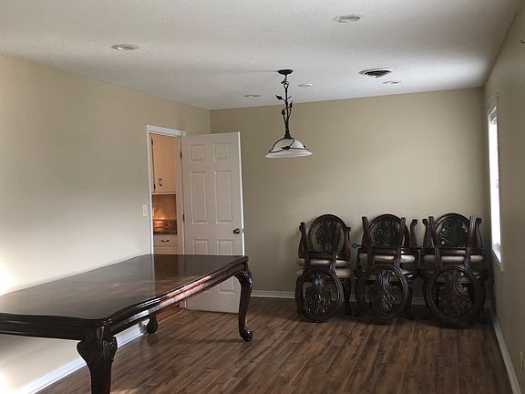 2nd image of 189 Sonia Dr