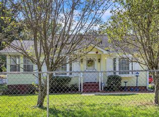 201 McMakin Dr, Greenville, SC 29617