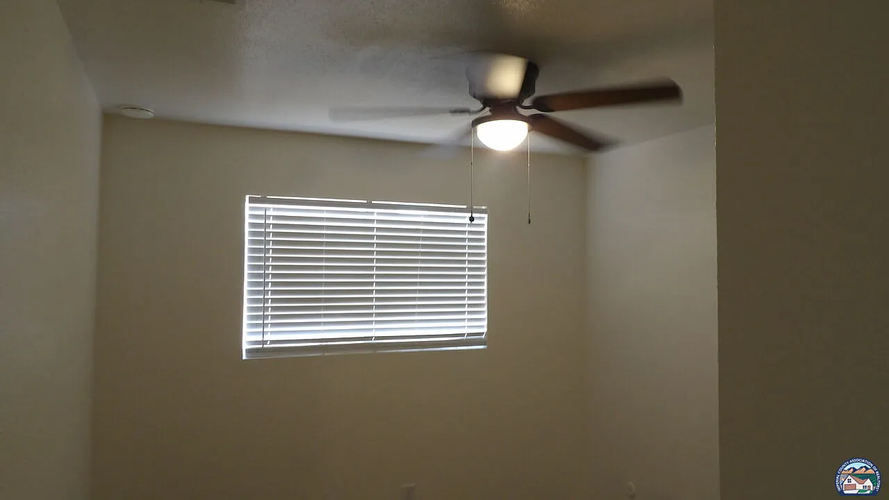 4 bed, 2.0 bath, 1274 sqft, $2,000 — Photo 4