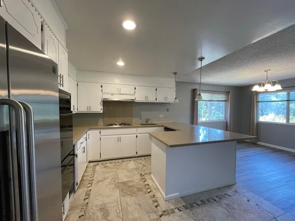 10381 Alpine Dr APT A, Cupertino, CA 95014