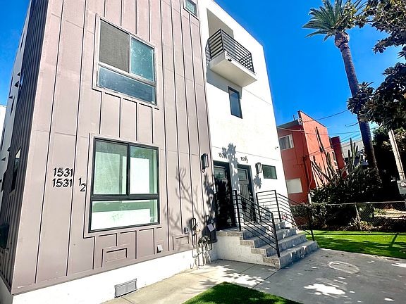4th image of 1529 W 35th Pl #3