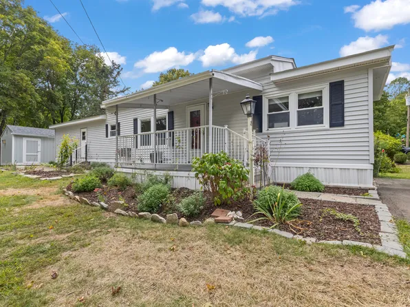 8 Livemore Trail, Killingworth, CT 06419
