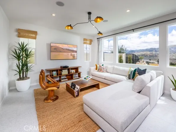 16303 Estonia Dr, Santa Clarita, CA 91387