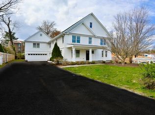 7409 Nigh Rd, Falls Church, VA 22043