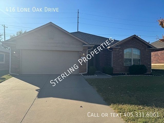 1st image of 416 Lone Oak Dr