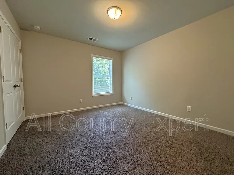21 Stanford Ct — Photo 19