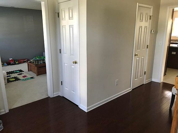 3rd image of 3381 Middlesboro Ave