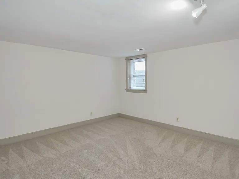 1200 E Broadway #1B — Photo 6