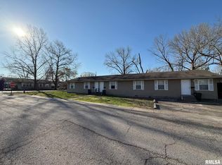 1101 W Walnut St, Marion, IL 62959