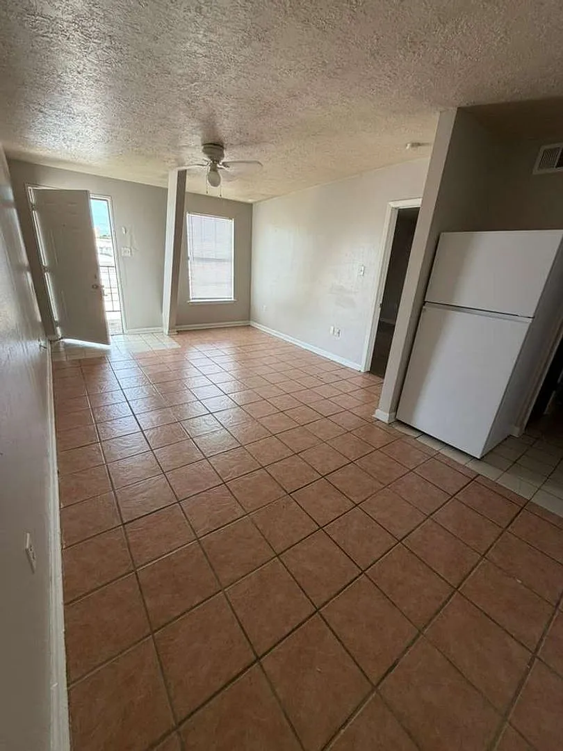 3350 Mcfaddin Ave — Photo 4